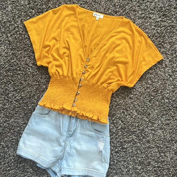 love J Tops - Love J Ruched Smocked Mustard Orange Tunic Top w/ Brown Buttons, Size Small Poly